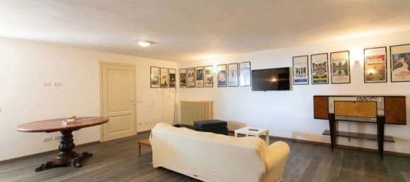 Вилла с 11 комнатами в Лукка, Италия № 84055 44