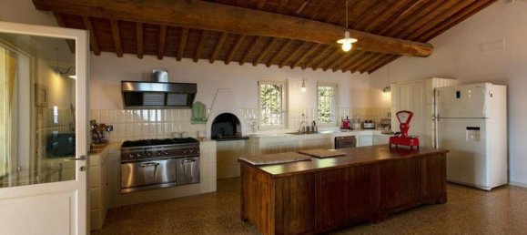 Вилла с 11 комнатами в Лукка, Италия № 84055 6