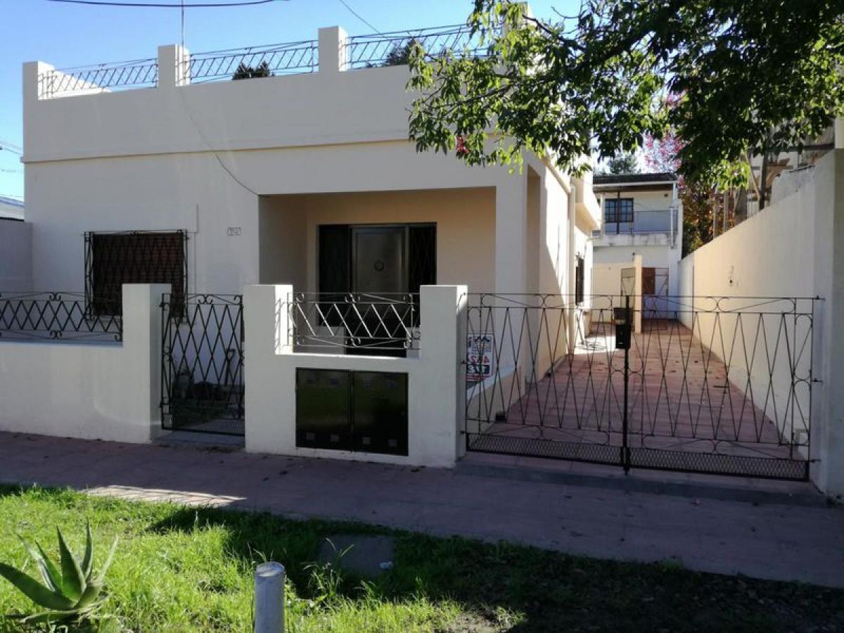 2 bedrooms House in Ituzaingo, Argentina No. 96473