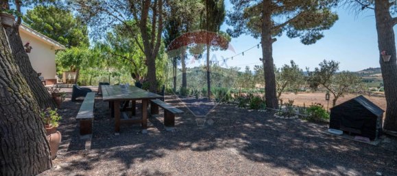 Вилла с 3 спальнями в Кальтаджироне, Италия № 64786 9