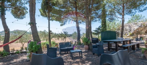 Вилла с 3 спальнями в Кальтаджироне, Италия № 64786 12