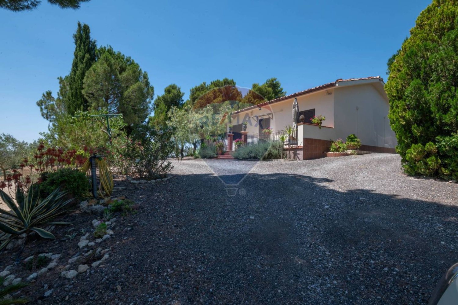 Вилла с 3 спальнями в Кальтаджироне, Италия № 64786