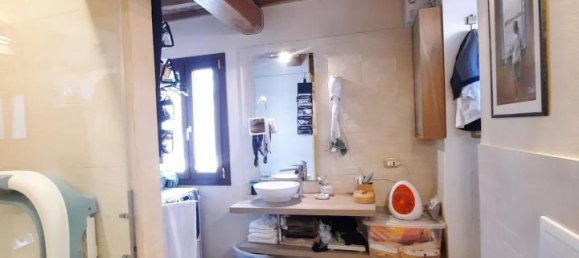 4 rooms House in Cascina, Italy No. 159144 18