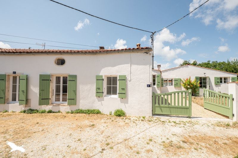 2 bedrooms House in Marennes, France No. 300976