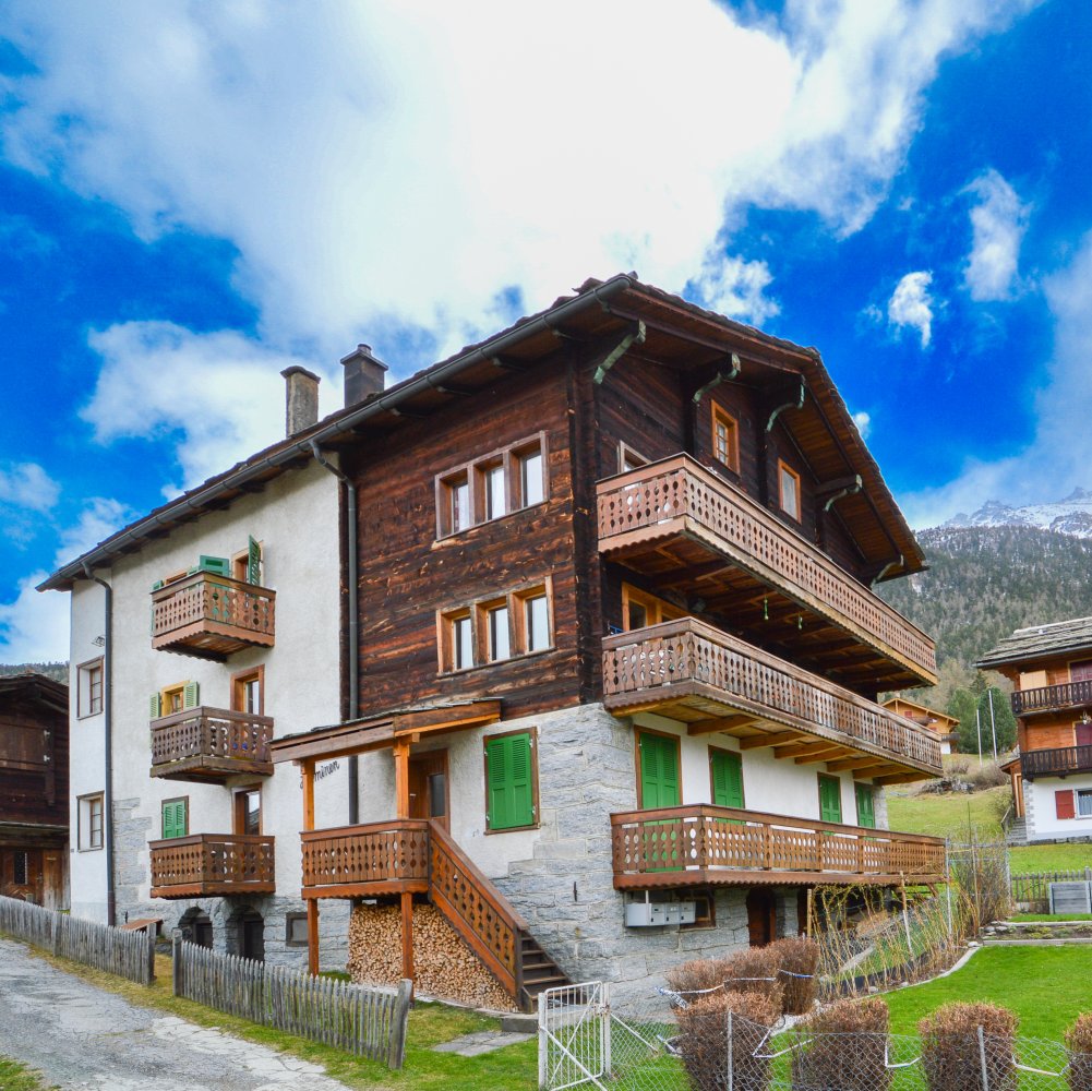 3 bedrooms Apartment in Grachen, Switzerland No. 343
