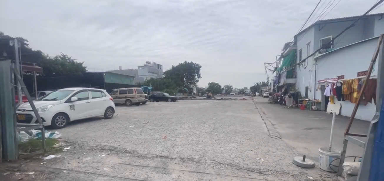 320m² Land in District 7, Vietnam No. 20015