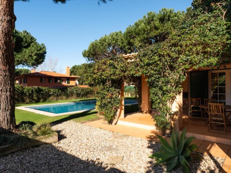 3 bedrooms Villa in Cascais, Portugal No. 198762