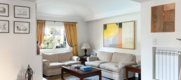3 bedrooms Villa in Cascais, Portugal No. 198762 2