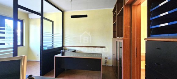 مكتب في Buggiano, Italy 42متر مربع رقم 44299 5