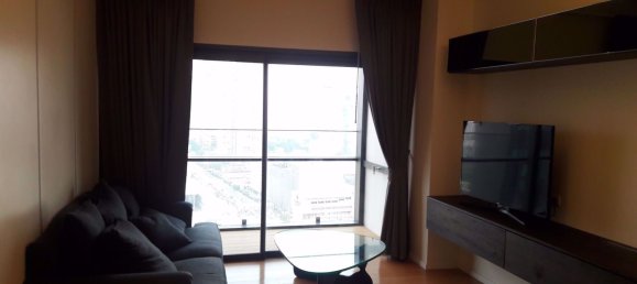 Кондоминиум с 2 спальнями в Ратчатхеви, Таиланд № 10043 3