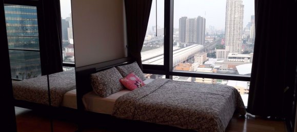 Кондоминиум с 2 спальнями в Ратчатхеви, Таиланд № 10043 6