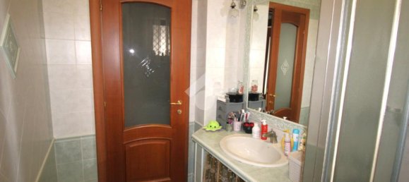 2 Schlafzimmer Wohnung in Trofarello, Italy, Nr. 272010 16