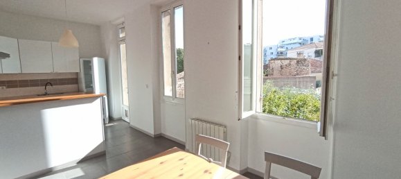 2 bedrooms Apartment in Marseille, France No. 316178 2
