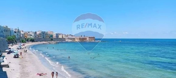 6 bedrooms Apartment in Marsala, Italy No. 337977 3