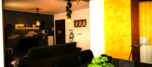 3 rooms Apartment in Udine, Italy No. 128477 4
