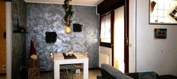 3 rooms Apartment in Udine, Italy No. 128477 2