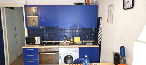 2 Schlafzimmer Wohnung in Genoa, Italy, Nr. 376399 3