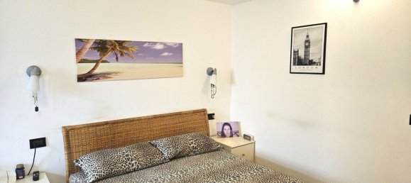 2 Schlafzimmer Wohnung in Genoa, Italy, Nr. 376399 8