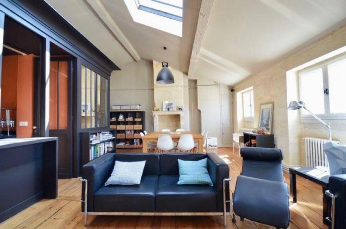 Apartamento de 2 dormitorios en Bordeaux, France No. 2256