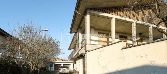 6 rooms Villa in Cremona, Italy No. 174271 4
