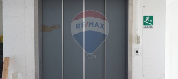 Коммерческая недвижимость с 10 комнатами в Марьяно Коменсе, Италия № 54967 15