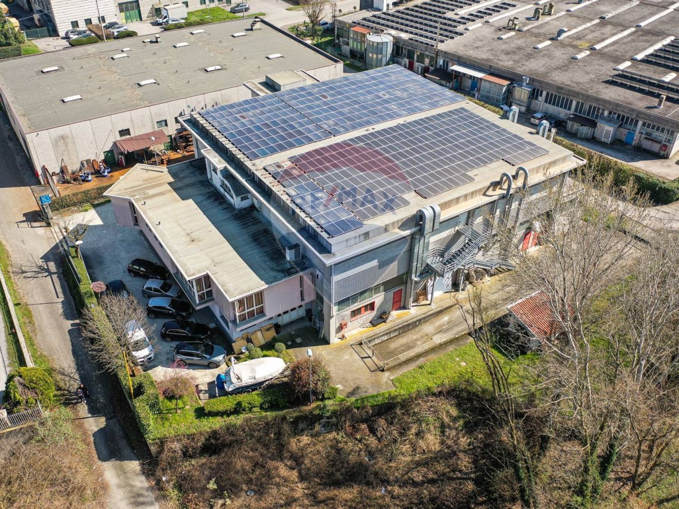 Коммерческая недвижимость с 10 комнатами в Марьяно Коменсе, Италия № 54967