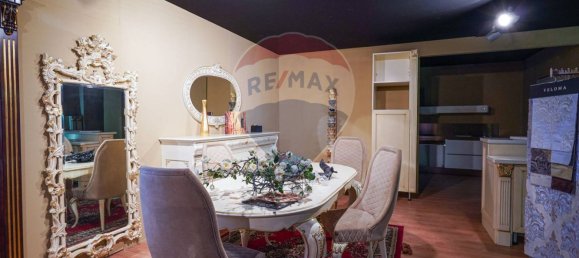 Коммерческая недвижимость с 10 комнатами в Марьяно Коменсе, Италия № 54967 20