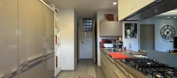 4 rooms Apartment in Spinetoli, Italy No. 163887 2