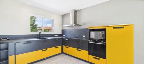 3-salle Maison à Peri, France No. 38807 2