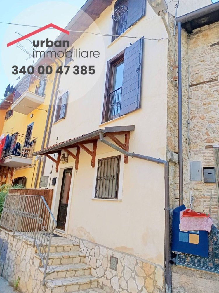 5-salle Maison à L'Aquila, Italy No. 119171