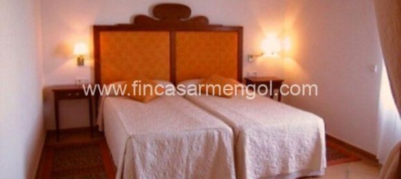 Hotel de 8 dormitorios en Menorca, Spain No. 81766 29