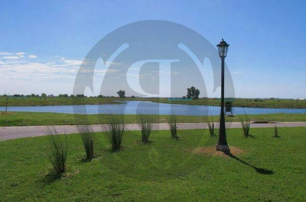  Land in Escobar, Argentina No. 116236