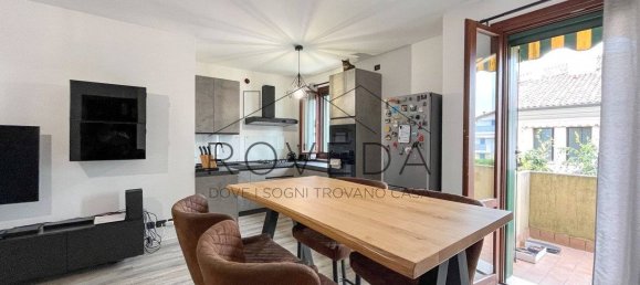 2 bedrooms Apartment in Carbonera, Italy No. 302972 3