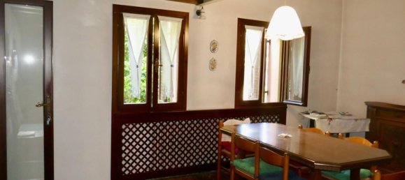 6 bedrooms House in Pordenone, Italy No. 325630 10