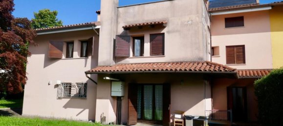 6 bedrooms House in Pordenone, Italy No. 325630 2