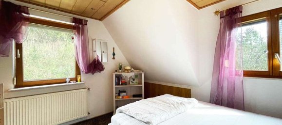 2 Schlafzimmer Haus in Reutlingen, Germany, Nr. 65689 4