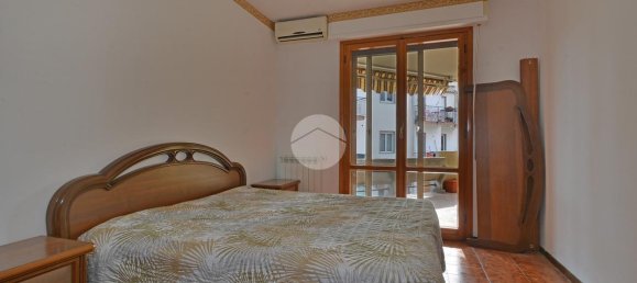 5 rooms Apartment in Imperia, Italy No. 104109 13
