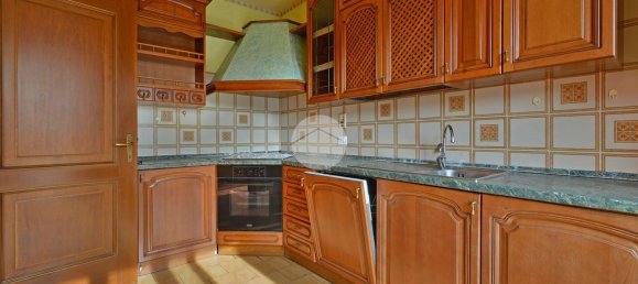 5 rooms Apartment in Imperia, Italy No. 104109 7