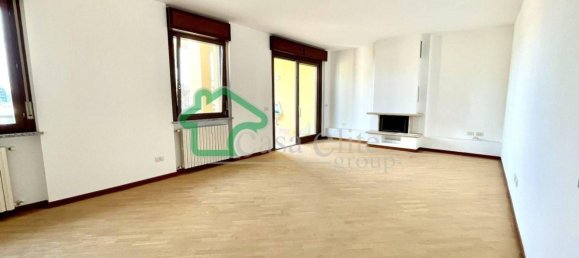 Apartamento de 5 habitaciónes en Crema, Italy No. 199244 3