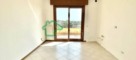 Apartamento de 5 habitaciónes en Crema, Italy No. 199244 14