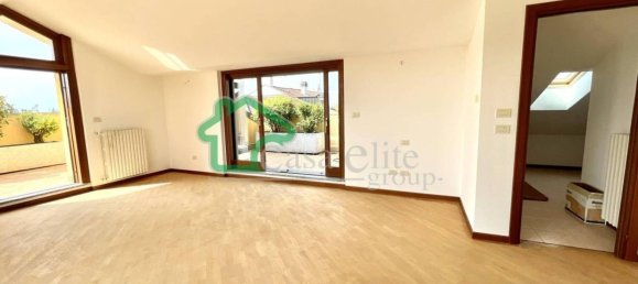 Apartamento de 5 habitaciónes en Crema, Italy No. 199244 48