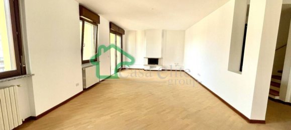 Apartamento de 5 habitaciónes en Crema, Italy No. 199244 4