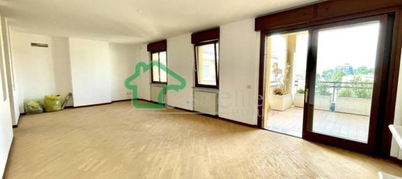 Apartamento de 5 habitaciónes en Crema, Italy No. 199244 5