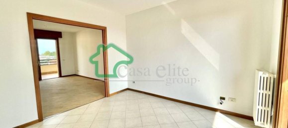 Apartamento de 5 habitaciónes en Crema, Italy No. 199244 27