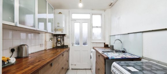 3 Schlafzimmer Haus in Wembley, United Kingdom, Nr. 6322 3