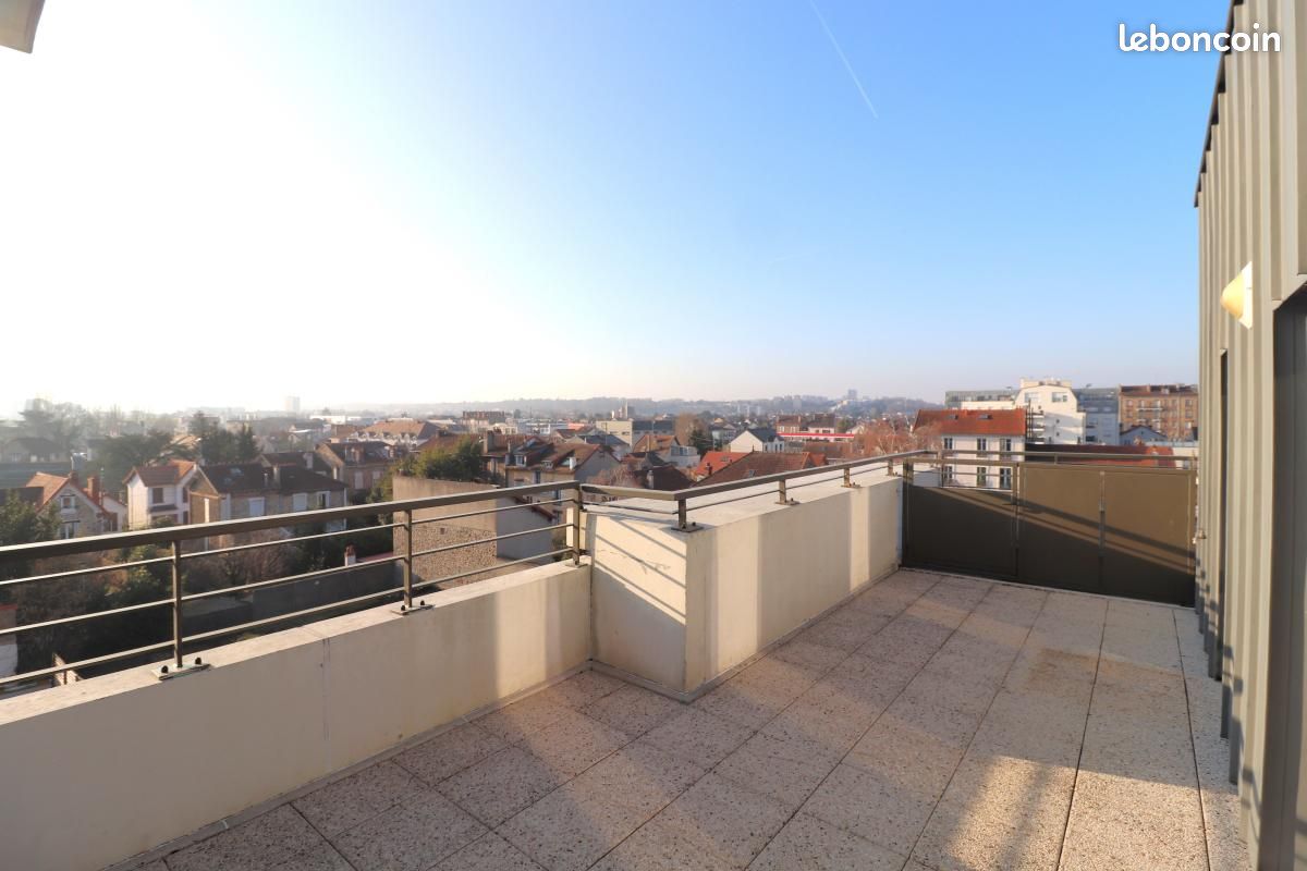 Apartamento de 3 dormitorios en Juvisy-sur-Orge, France No. 151883