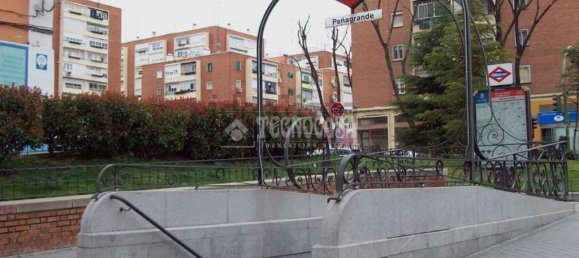 2 rooms Apartment in Madrid, Spain No. 168324 2