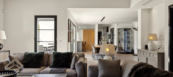 4 Schlafzimmer Gewerbliche Immobilie in Le Cannet, France, Nr. 763 10