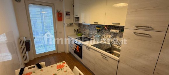 Apartamento de 2 dormitorios en Bari, Italy No. 317551 5