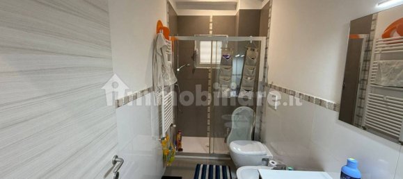 Apartamento de 2 dormitorios en Bari, Italy No. 317551 11